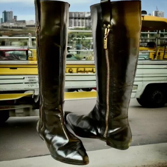 Michael Kors Knee High Flat Boot Outside Zipper - Picture 6 of 11